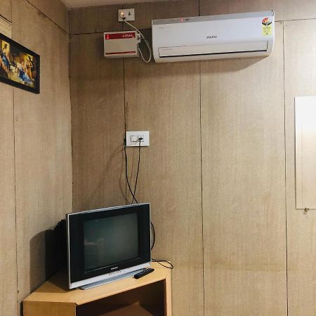 C M Hotel Dharmapuri ภายนอก รูปภาพ